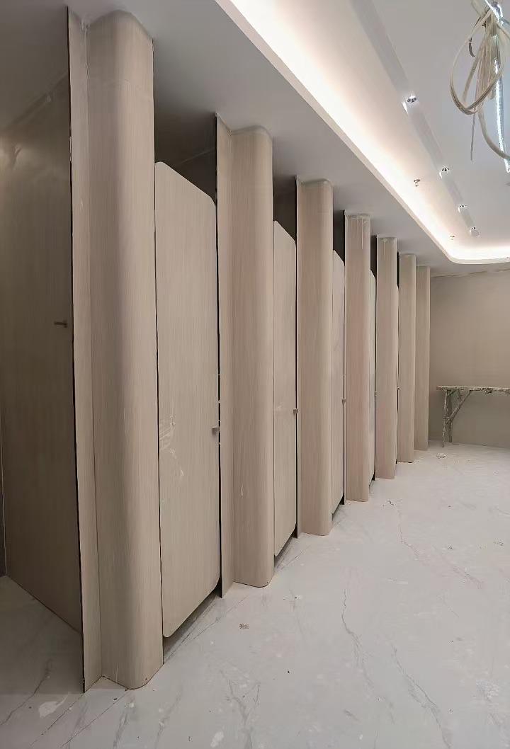 异型公共卫生间隔断厂家
